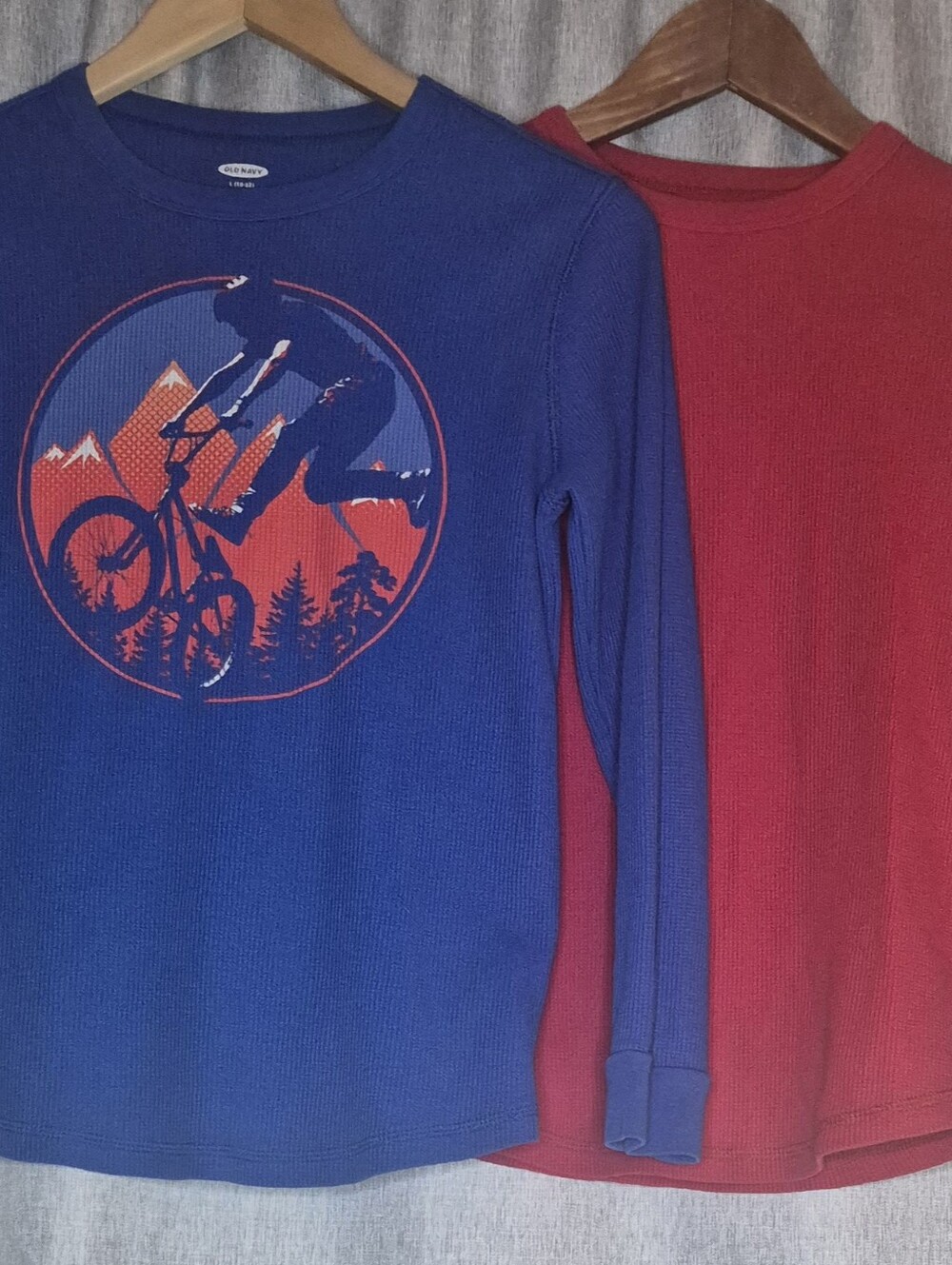 Old Navy Blue Long-Sleeve Thermal Tee with Orange Bike Graphic
